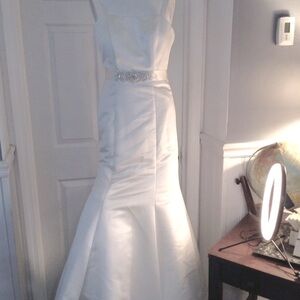 David's Bridal Wedding Dress, "2", Quiet Lux, Simple Mermaid Style, Beautiful